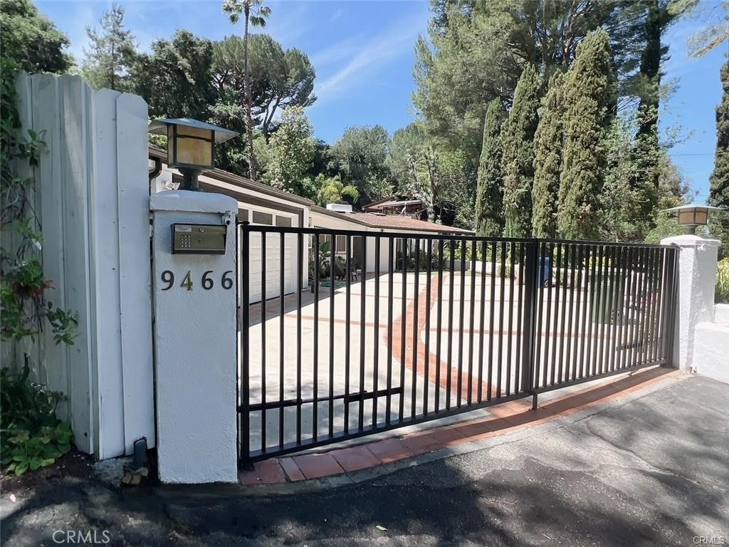 9466 Hidden Valley Place