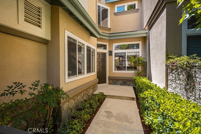 100 Stoney Pointe