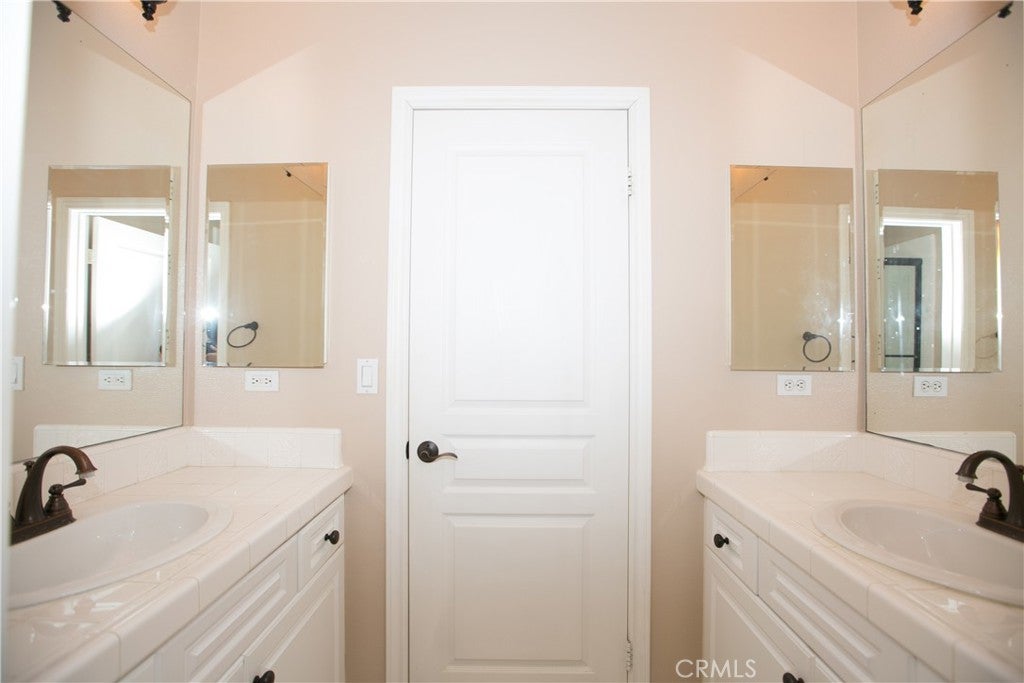 129 Chantilly, Irvine CA 92620 - Photo 34