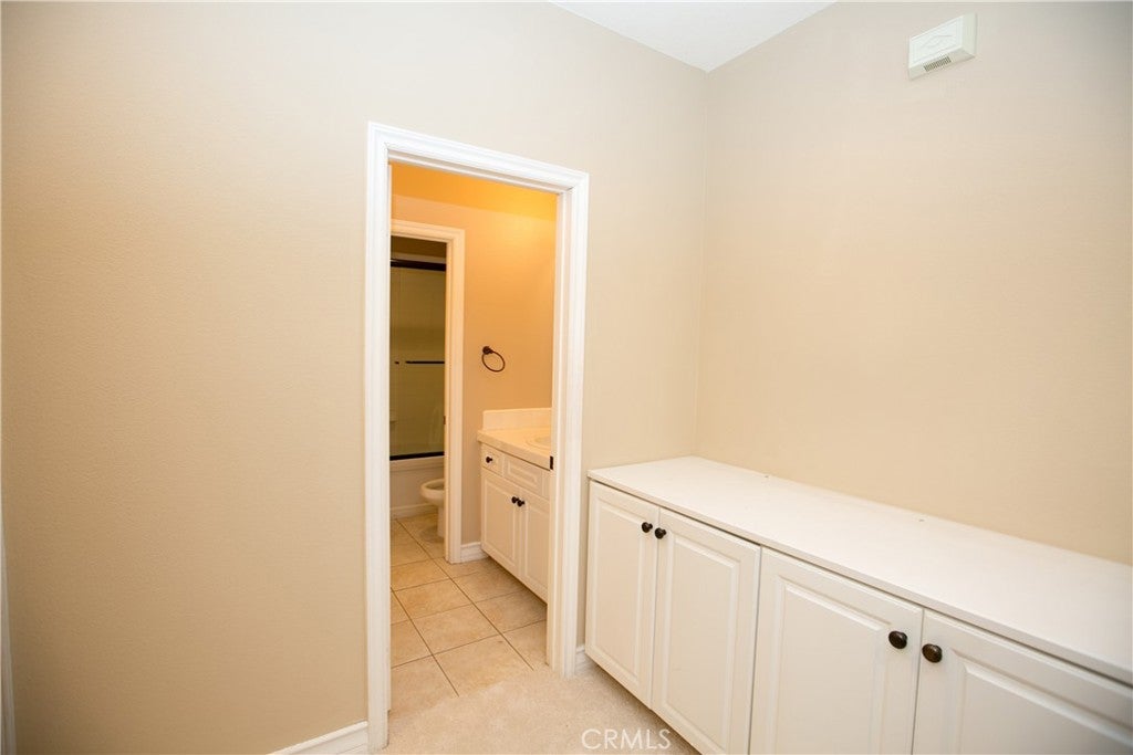 129 Chantilly, Irvine CA 92620 - Photo 32