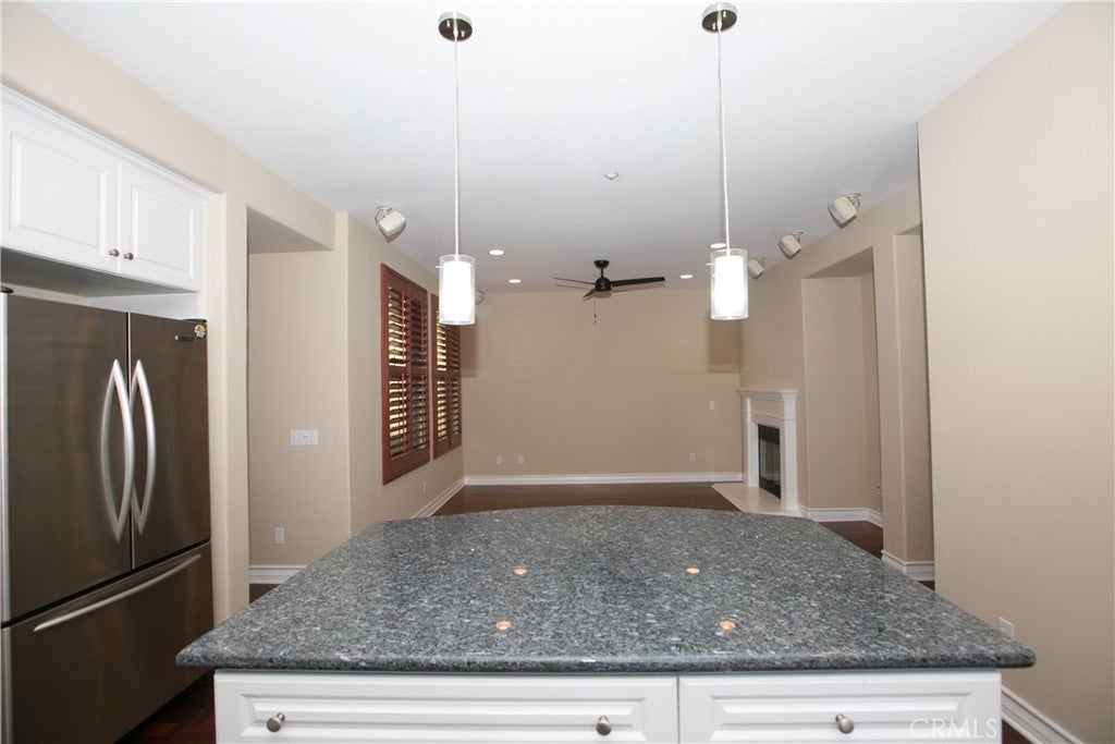 129 Chantilly, Irvine CA 92620 - Photo 18