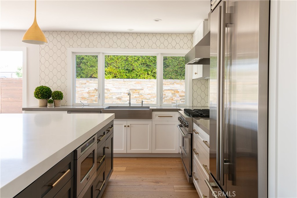 Westlake Island (711) - Residential Lease