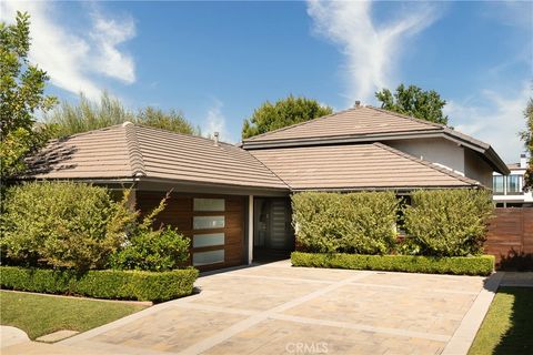 Photo of 1465 Eastwind Circle, Westlake Village, CA 91361 (MLS # SR25219217) Photo of 1465 Eastwind Circle, Westlake Village, CA 91361 (MLS # SR25219217)