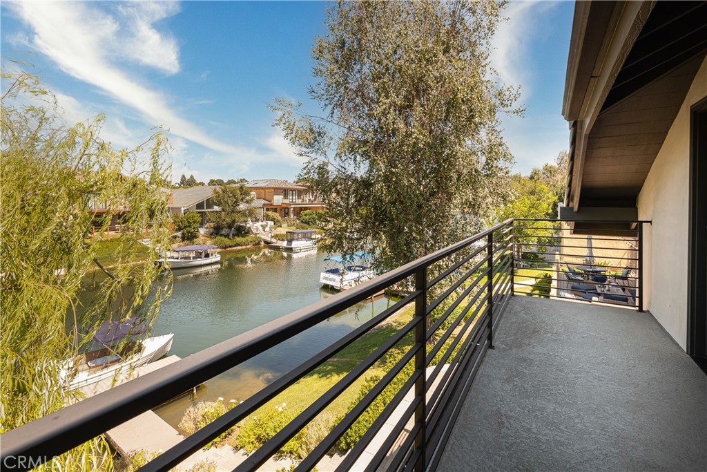 Westlake Island (711) - Residential Lease