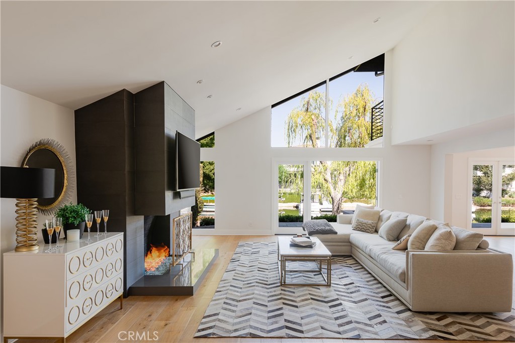 Westlake Island (711) - Residential Lease