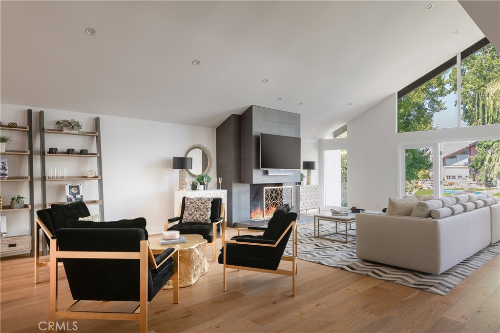 Westlake Island (711) - Residential Lease