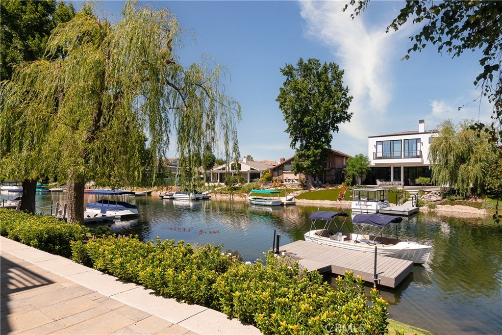 Westlake Island (711) - Residential Lease