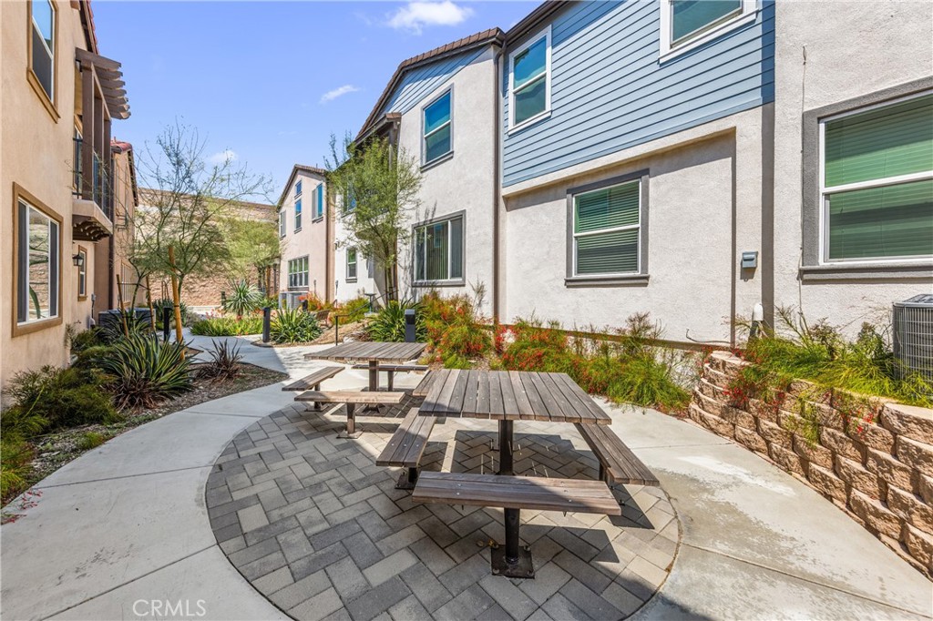 #3 Horizon Street