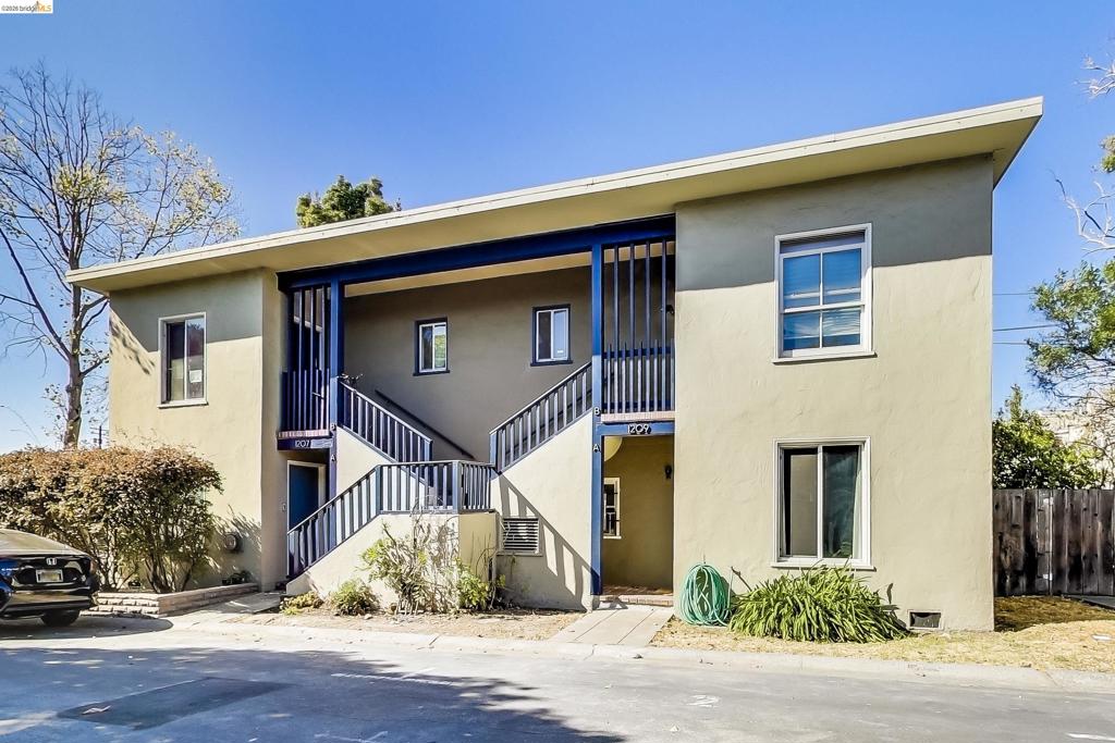 1207 University Ave