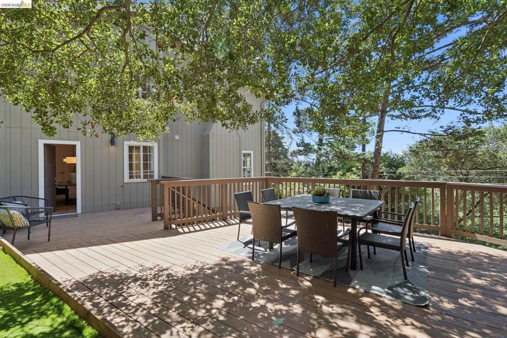 2170 Arrowhead Dr