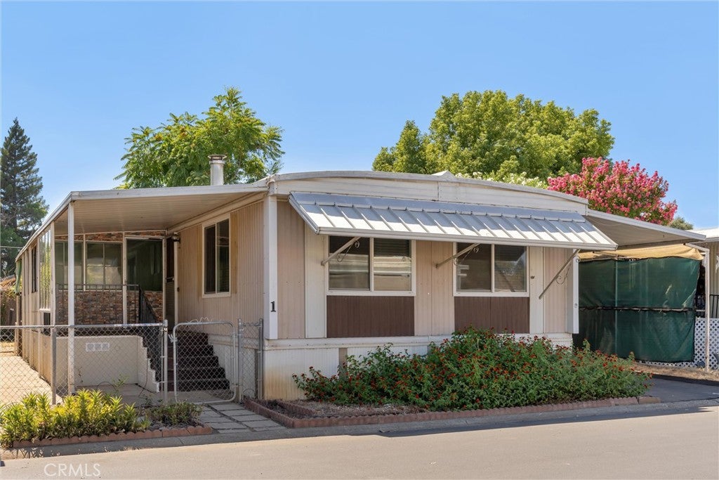 982 E Lassen Avenue 1