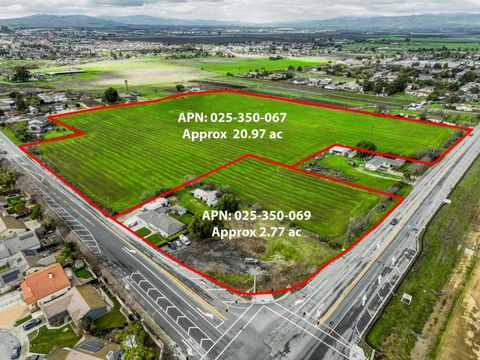 1870 Hillcrest Road Hollister CA 95023