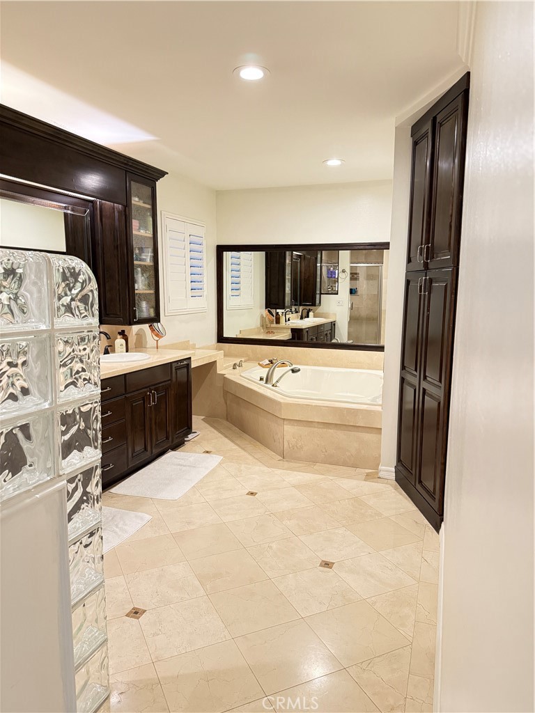 Landing (LNDG) - Residential Lease