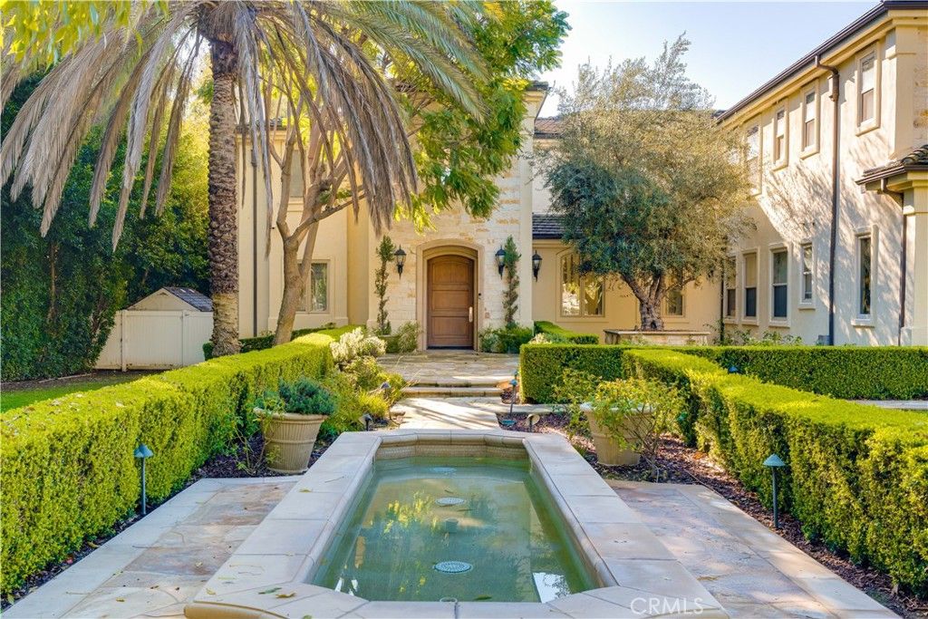 Photo of 19426 Via Del Caballo, Yorba Linda, CA 92886 (MLS # CV26010083)