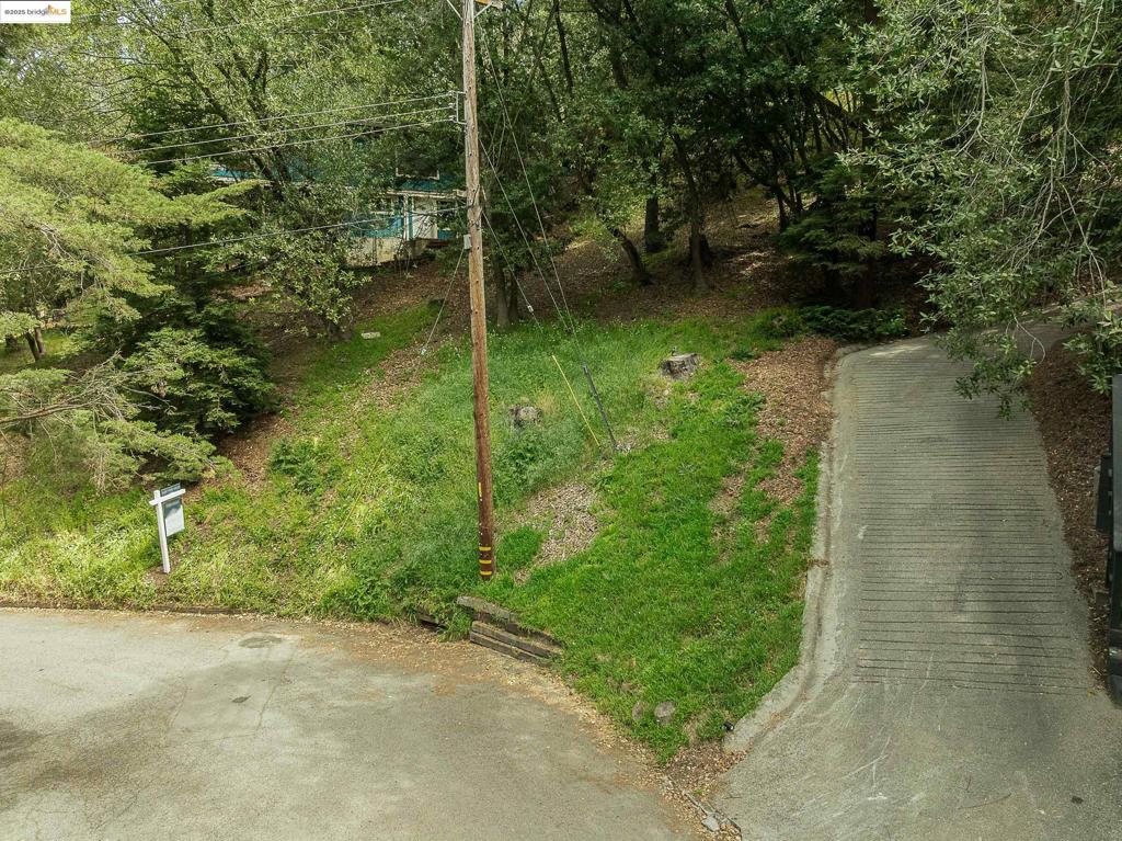 Gorgeous Lot in Montclair. Possible bay views depending on where you site your new home! Build what you want, from the ground up! Make your vision of what you think a home should be by designing and building your custom home.