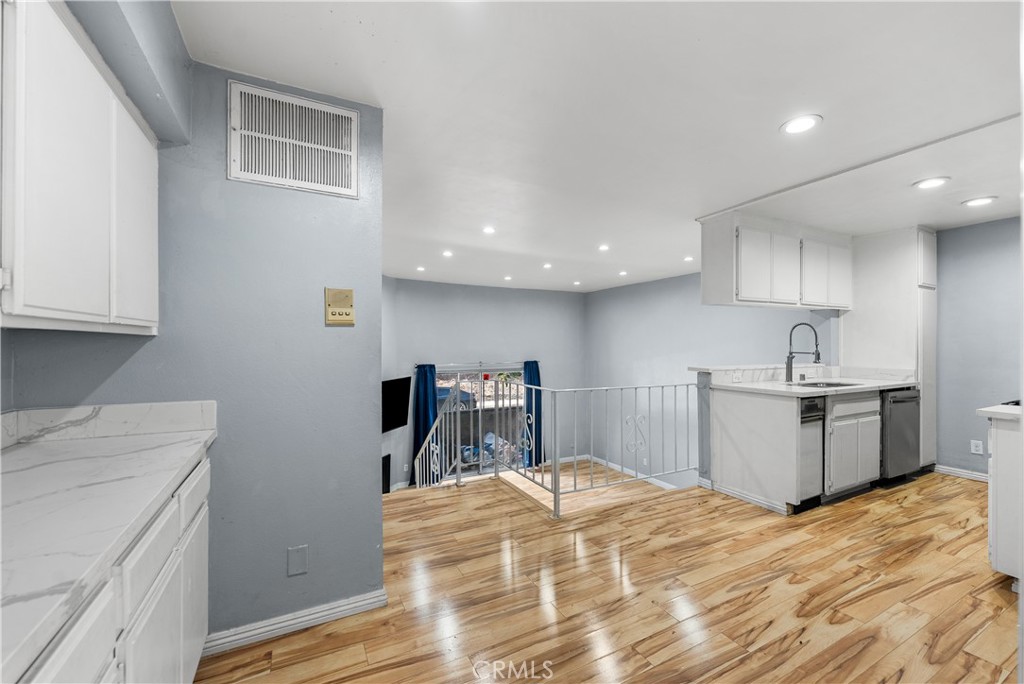 5500 Lindley 106