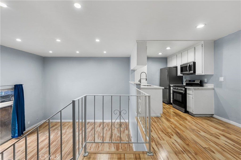5500 Lindley 106