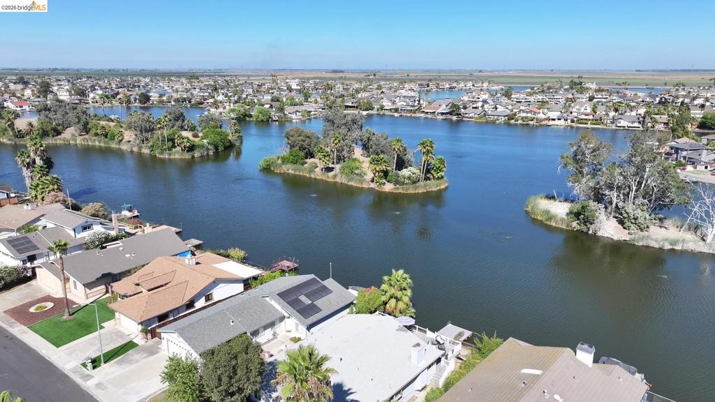 1264 Beach Ct