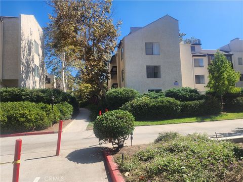 Photo of 5202 Summertime Ln, Culver City, CA 90230 (MLS # SR25235119) Photo of 5202 Summertime Ln, Culver City, CA 90230 (MLS # SR25235119)