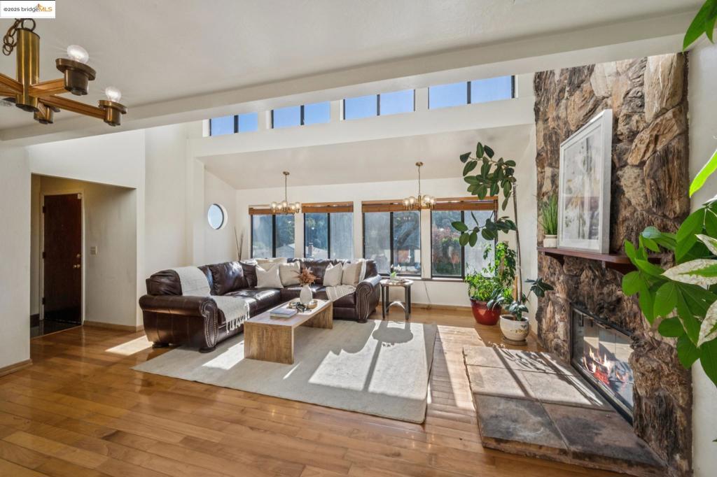 GOLF LINKS - Residential