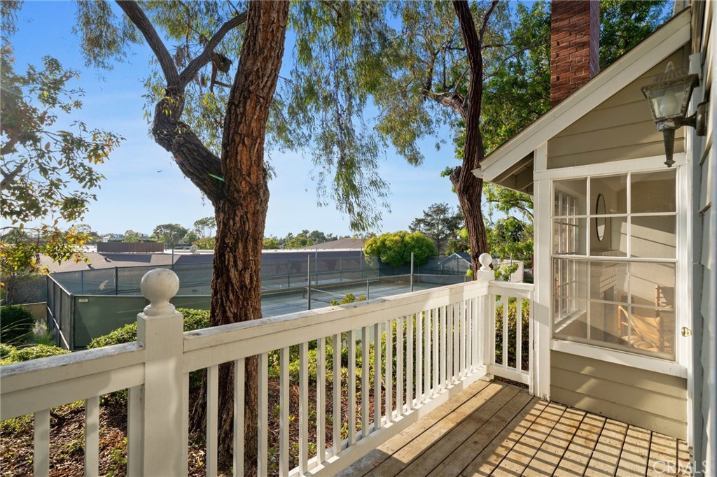 Harbor View Knoll (HKNL) - Residential
