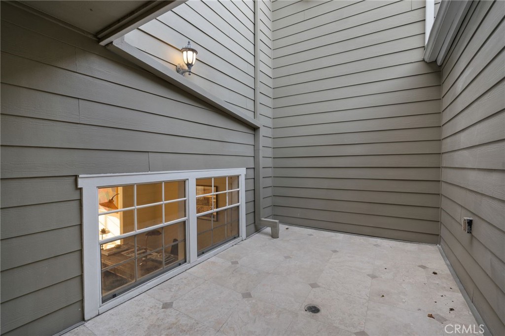 Harbor View Knoll (HKNL) - Residential