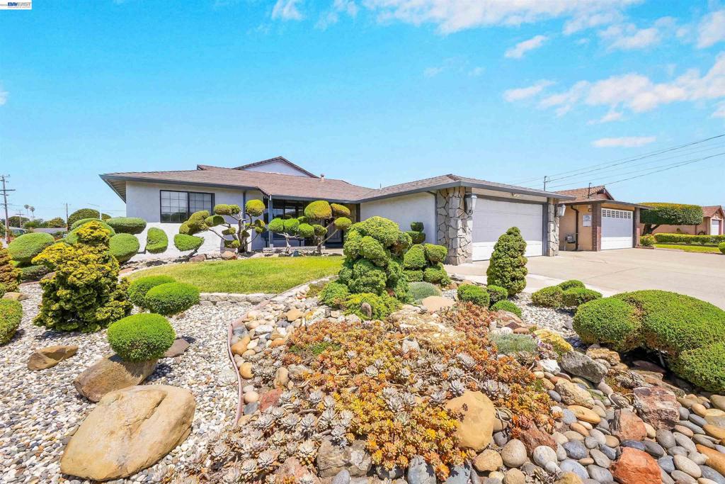 1799 Catalpa Court