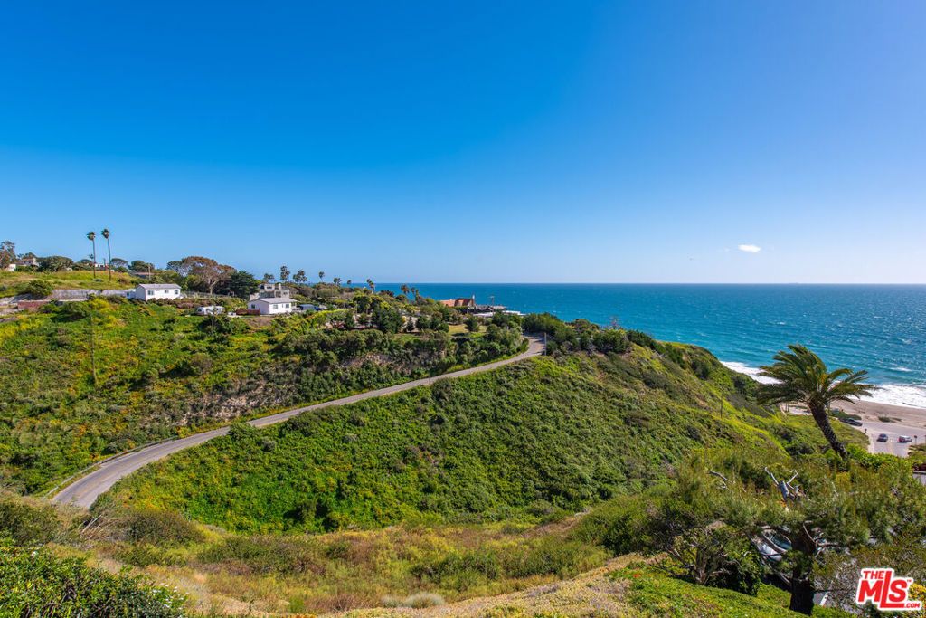 Photo of 6817 Seawatch Lane, Malibu, CA 90265 (MLS # 26721661)