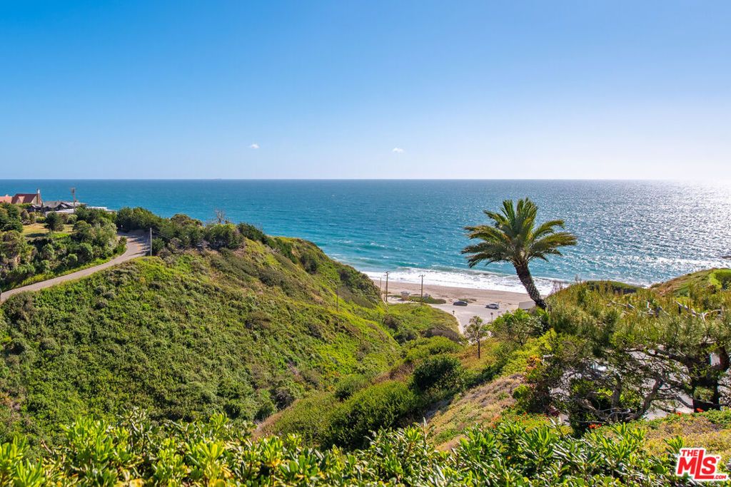 Photo of 6817 Seawatch Lane, Malibu, CA 90265 (MLS # 26721661)