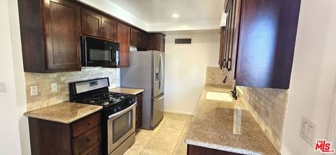 Photo of 2349 S Bentley Avenue #3, Los Angeles, CA 90064 (MLS # 25615055)