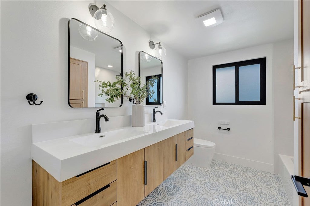 17392 Lido, Huntington Beach CA 92647 - Photo 33