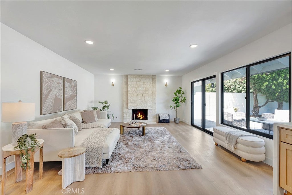 17392 Lido, Huntington Beach CA 92647 - Photo 19