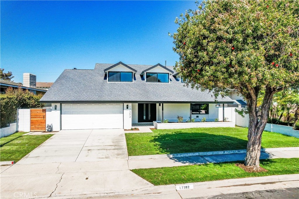 17392 Lido, Huntington Beach CA 92647 - Photo 1
