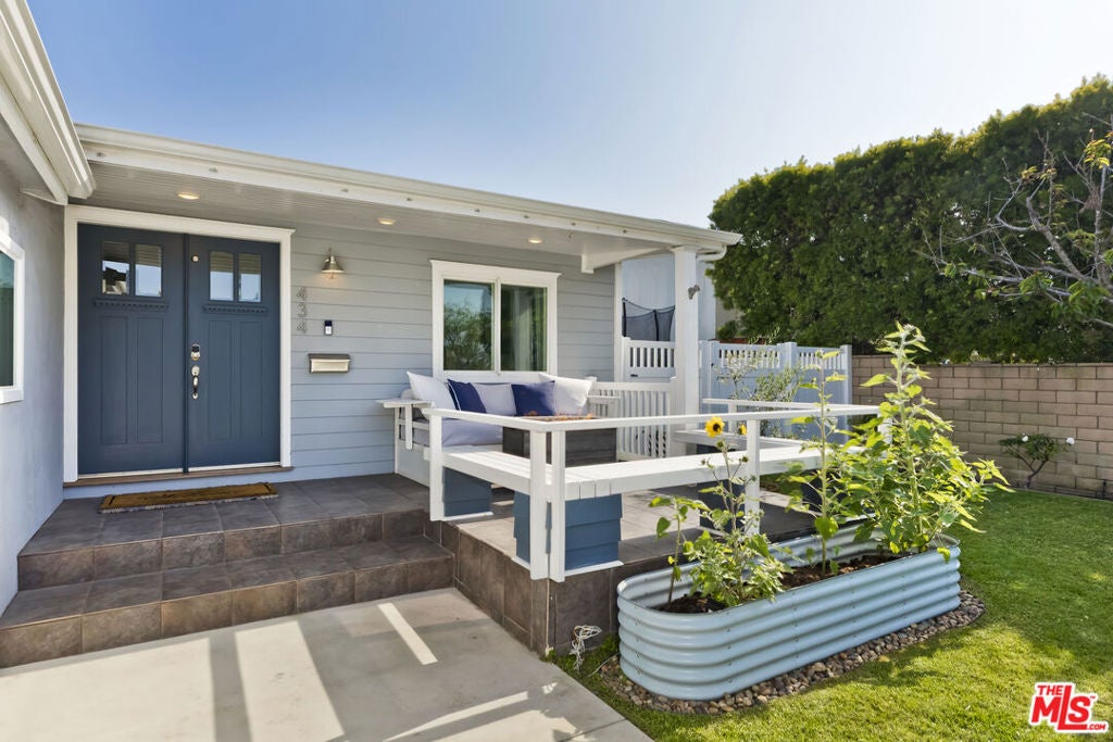 434 W Maple Avenue