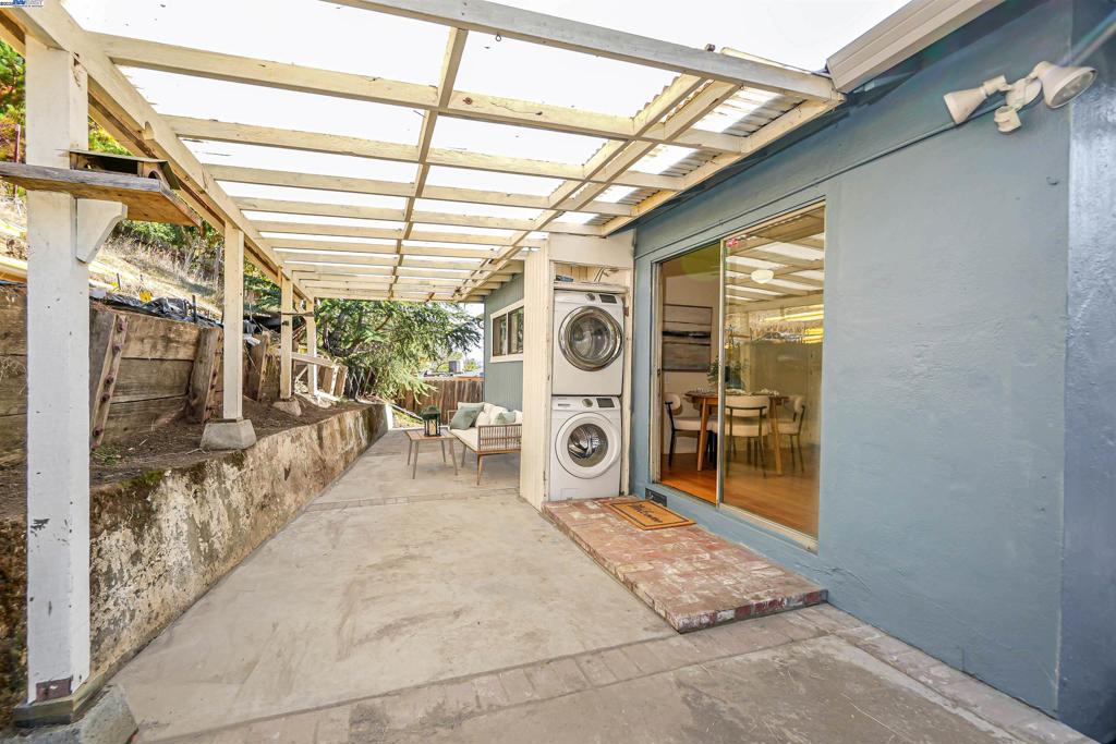 CASTRO VALLEY - Residential