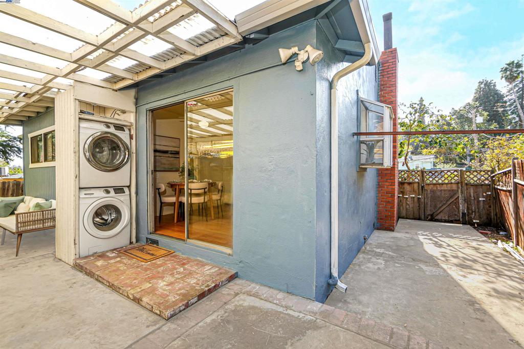 CASTRO VALLEY - Residential