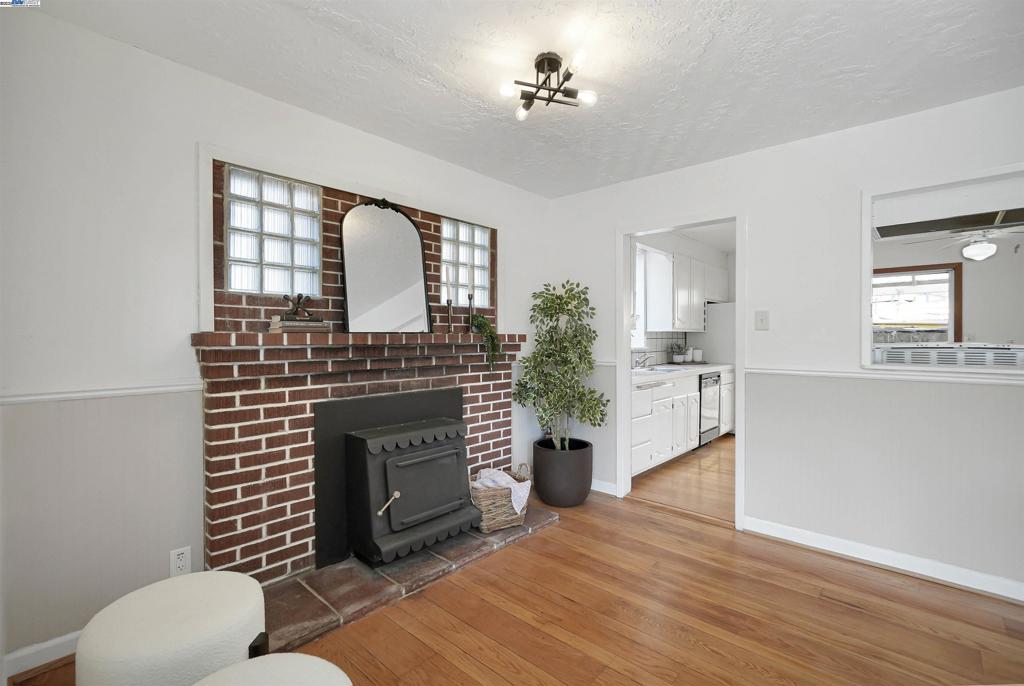 CASTRO VALLEY - Residential