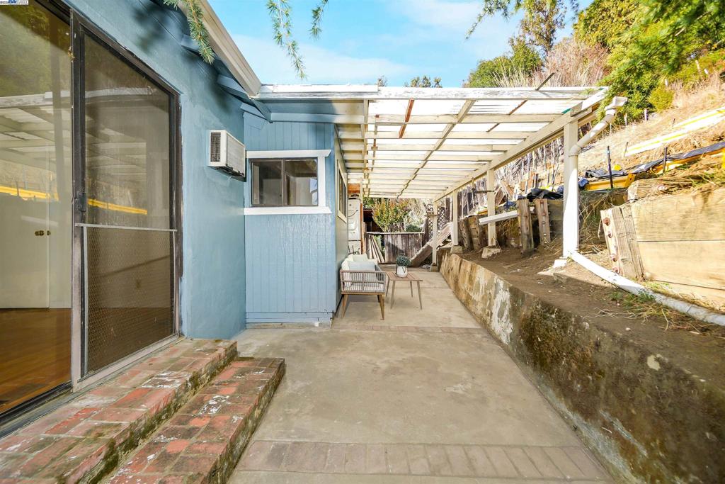 CASTRO VALLEY - Residential