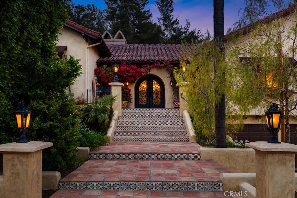 9 Maverick Lane
