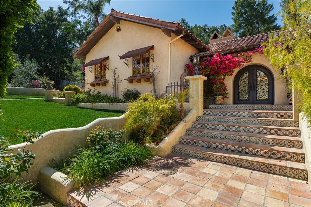 9 Maverick Lane