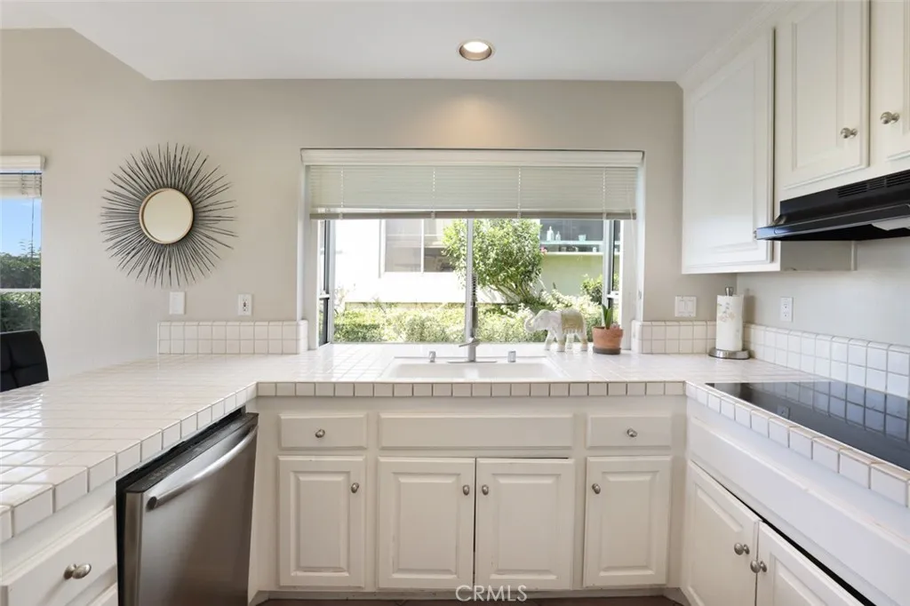 Dana Point, California 92629, United States, 3 Bedrooms Bedrooms, ,3 BathroomsBathrooms,Residential,Active,219588