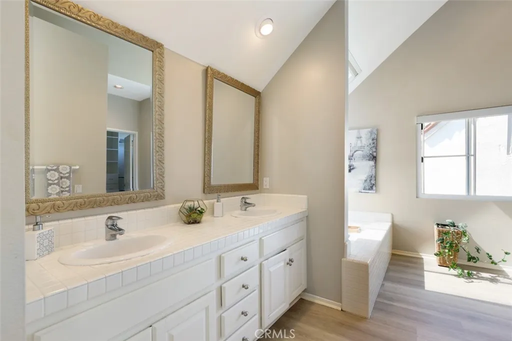 Dana Point, California 92629, United States, 3 Bedrooms Bedrooms, ,3 BathroomsBathrooms,Residential,Active,219588