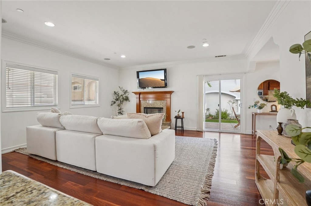 1912 Ruhland Avenue A