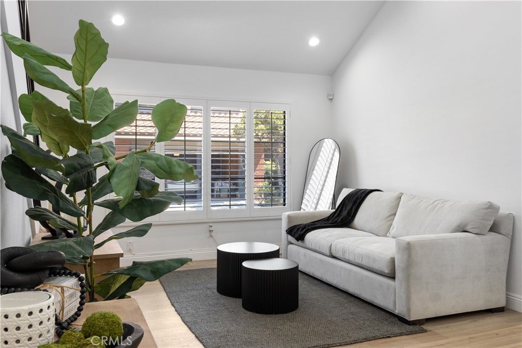 16702 Newberry