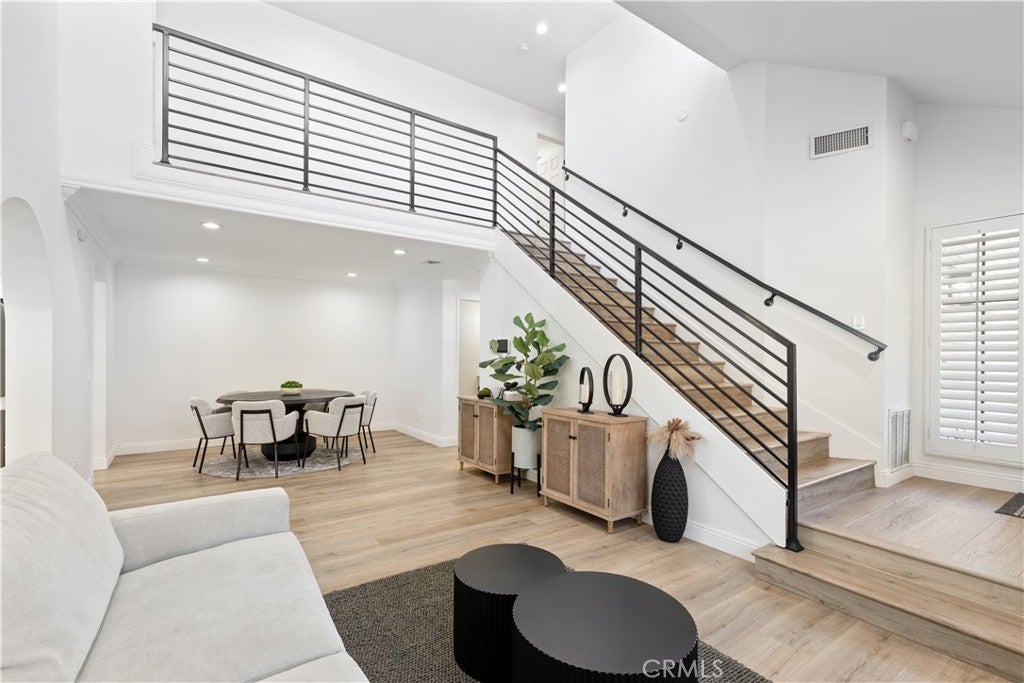 16702 Newberry