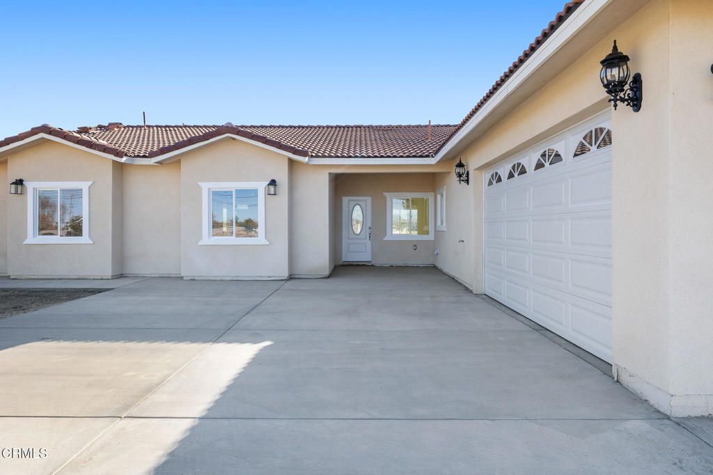 Photo of 10824 E Avenue S Ave, Littlerock, CA 93543 (MLS # P1-25234)