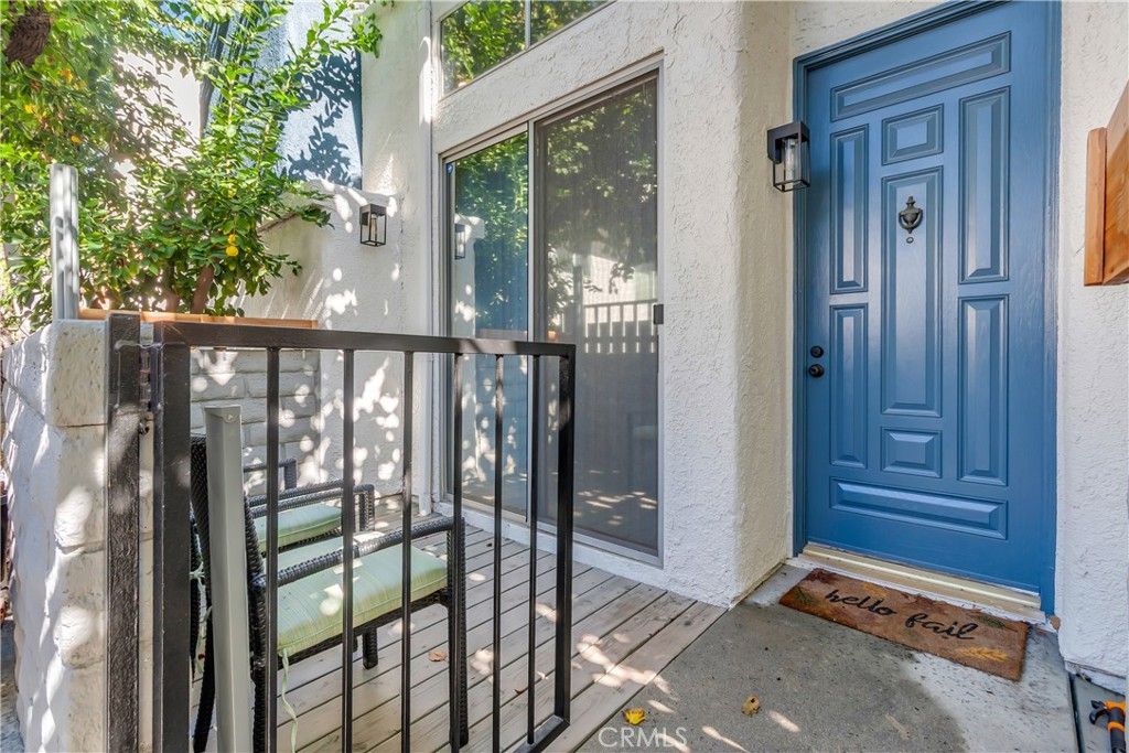 Photo of 12334 Chandler Blvd #C, Valley Village, CA 91607 (MLS # DW25257125)