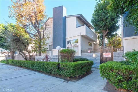 12334 Chandler C Valley Village CA 91607