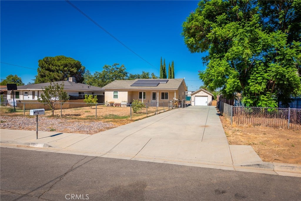 1175 Edgar Ave