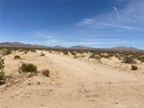 Photo of 0 North Side Road, Lucerne Valley, CA 92356 (MLS # CV25091055)